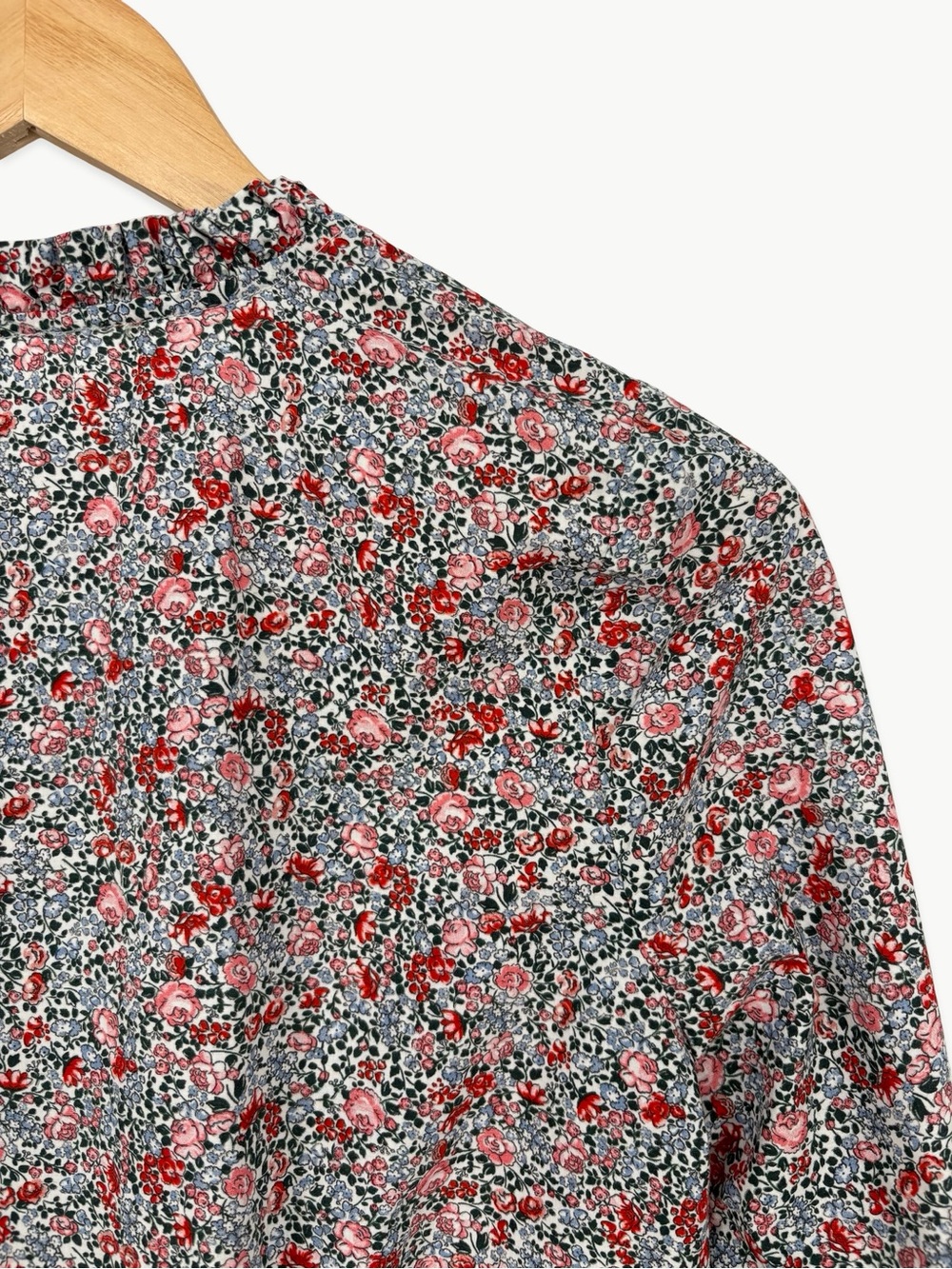 DÔEN Swan Top Size Small in White Petit Jardin Floral Cotton Button Down Shirt - Picture 14 of 16